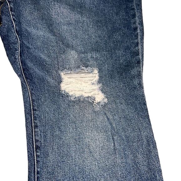 Torrid Perfect Boyfriend Ankle Jeans 26R Distressed Raw Hem Classic Denim - Picture 8 of 15